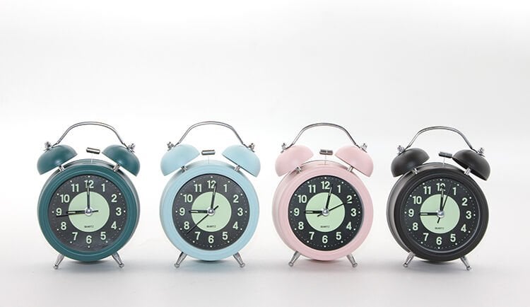 Metal Çalar Saat Model 1