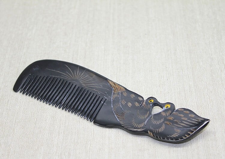 Kemik Tavuskuşu Tarak Model 4