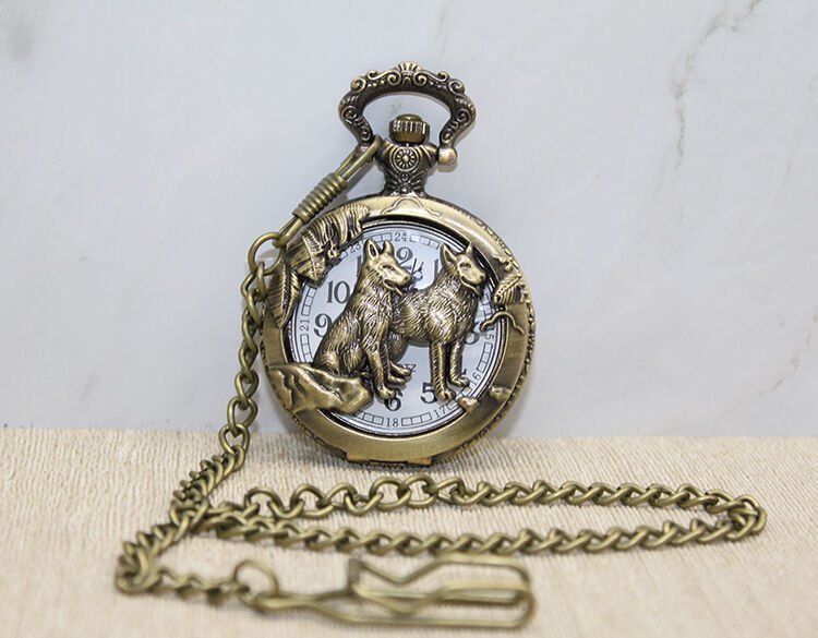 Kurt Tasarımlı Köstekli Saat Model 2